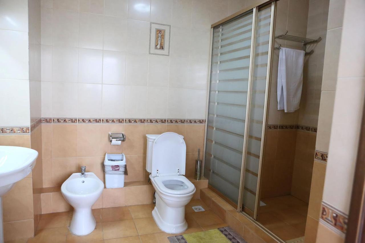 Экипаж Hotell Almaty Eksteriør bilde