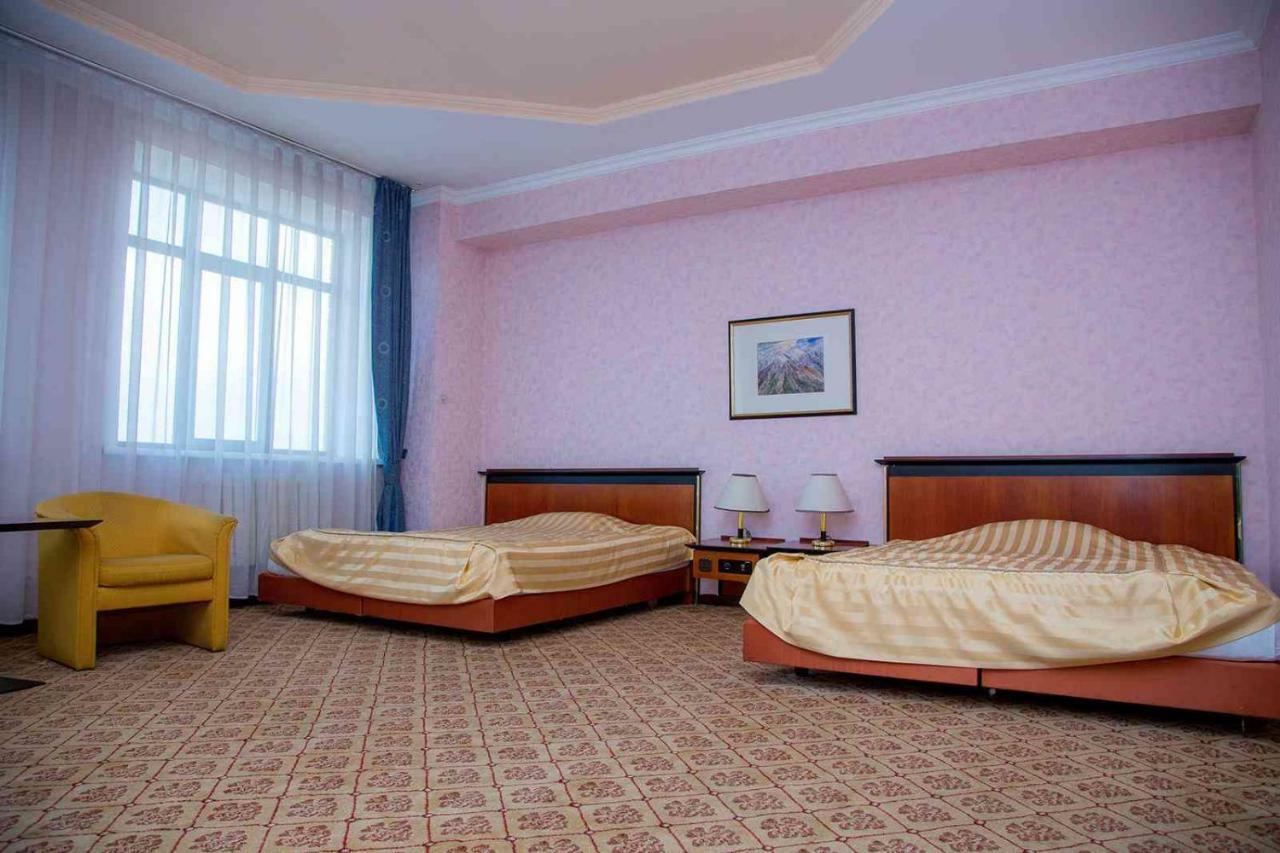 Экипаж Hotell Almaty Eksteriør bilde