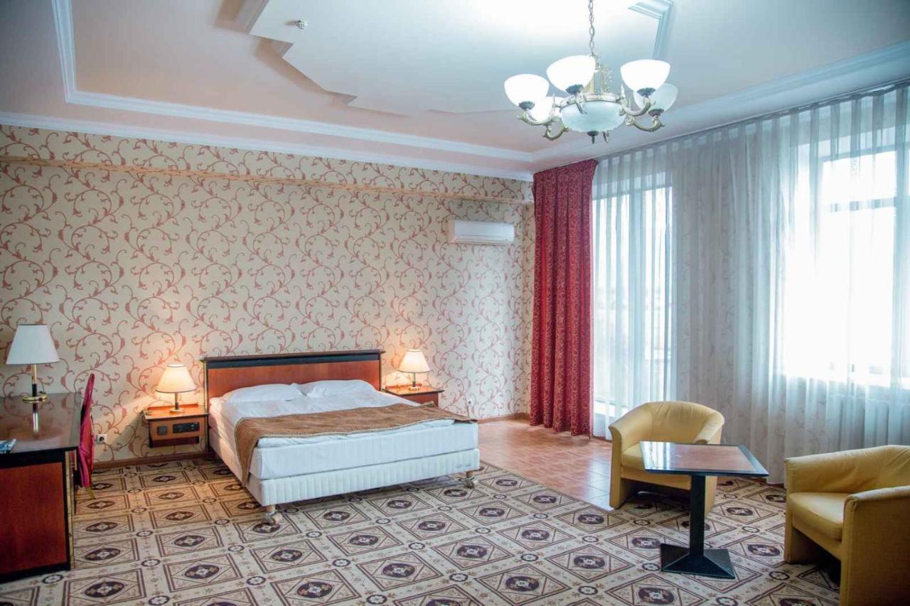 Экипаж Hotell Almaty Eksteriør bilde